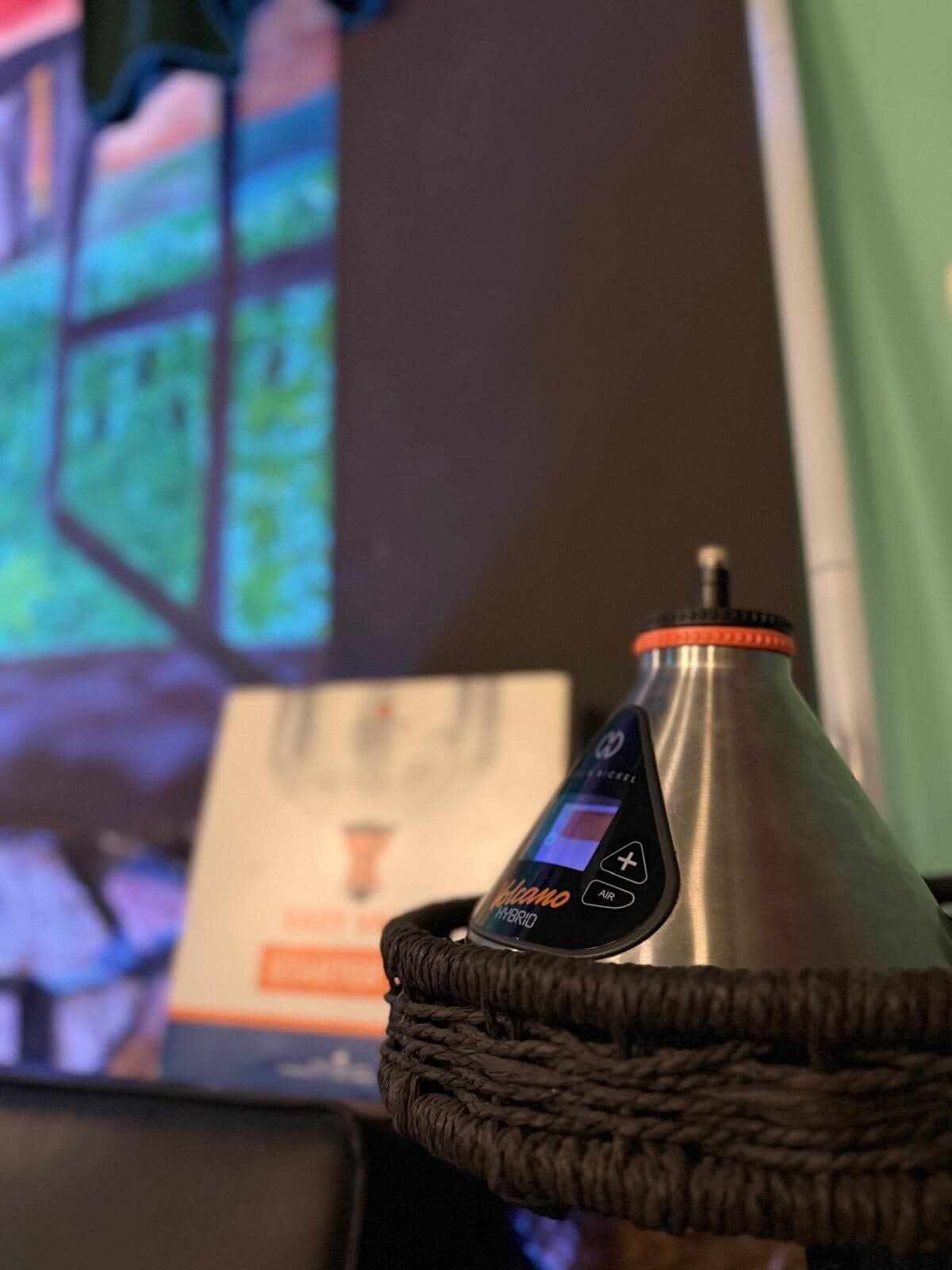 Tabletop vaporiser standing on the club counter